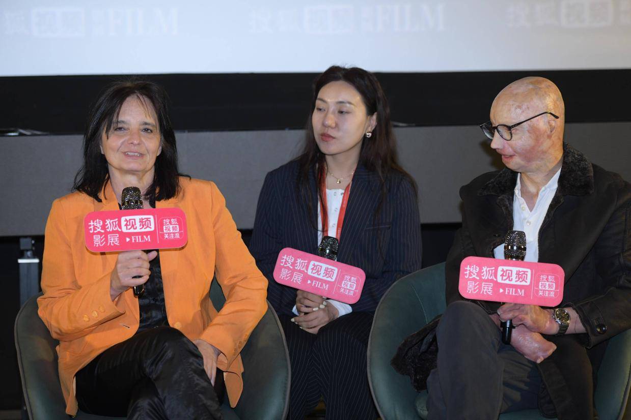 《山火之后》北影节展映引关注 导演谈拍摄初衷：聚焦幸存者生活