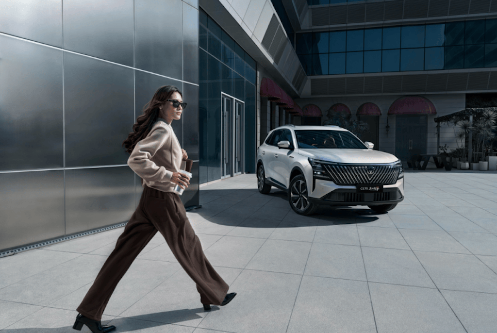 长安蓝鲸超擎引领HEV进入7 万时代！2954.png