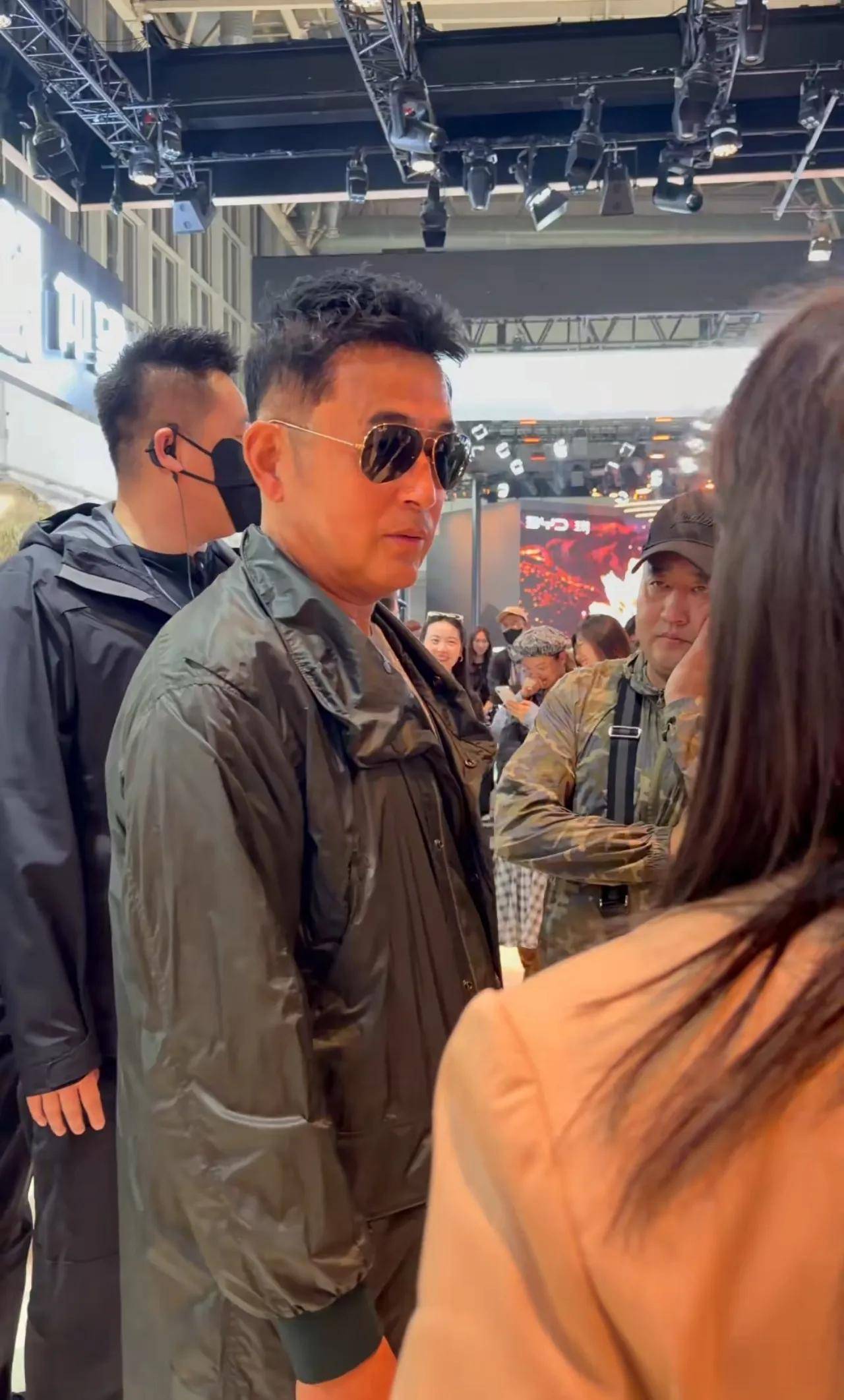 北京车展惊现“反派大佬”同框！他们的眼睛瞄准了同一款车，比亚迪仰望！