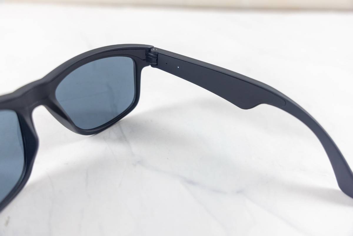 墨镜+耳机+AI交互，不足百元的飞雅F1智能眼镜体验