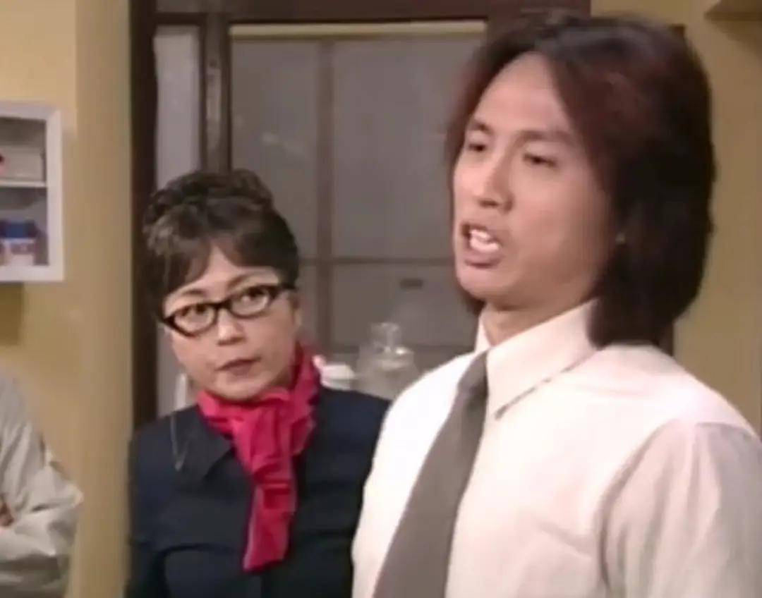 苑瓊丹與黃子華於《男親女愛》亦有融合。（影片截圖）