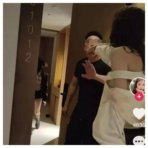 捉奸事件回顾:女网红男友出轨粉丝,女友现场捉奸,场面一度失控