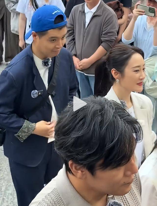 伊能静广告秦昊图片__秦昊看伊能静献技
