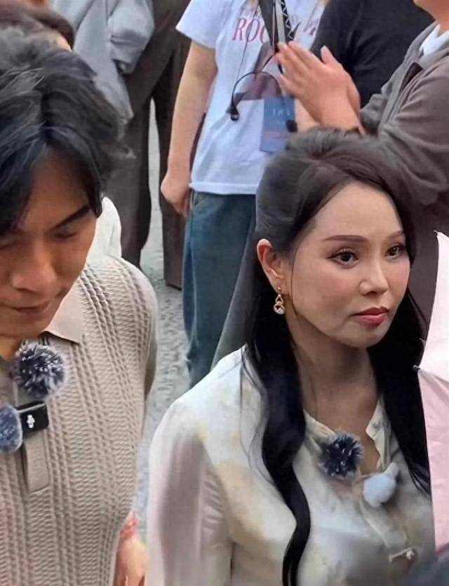 _秦昊看伊能静献技_伊能静广告秦昊图片