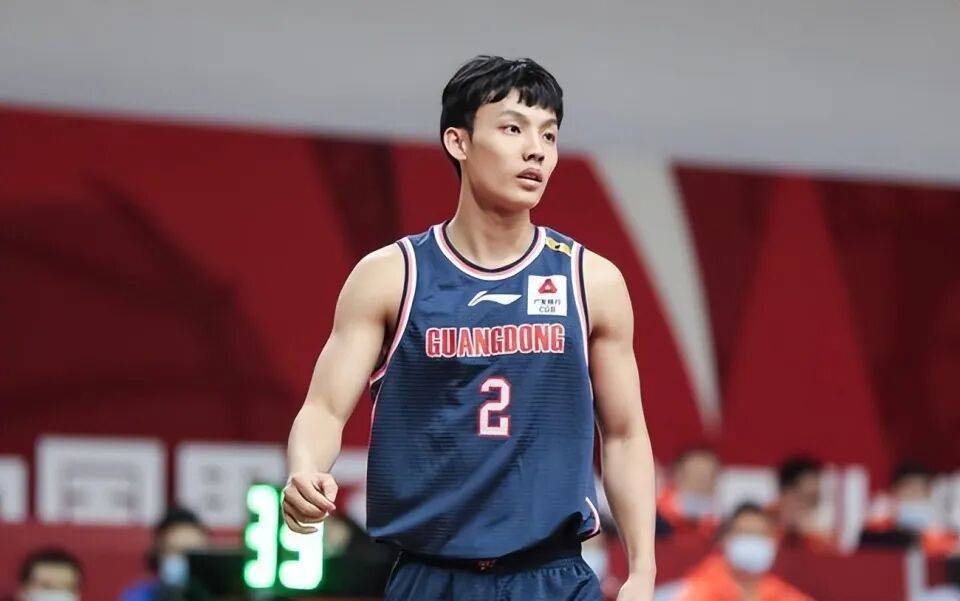 广东早报3消息！宏远4人入选国家队，徐杰被质疑，杜锋合同到期