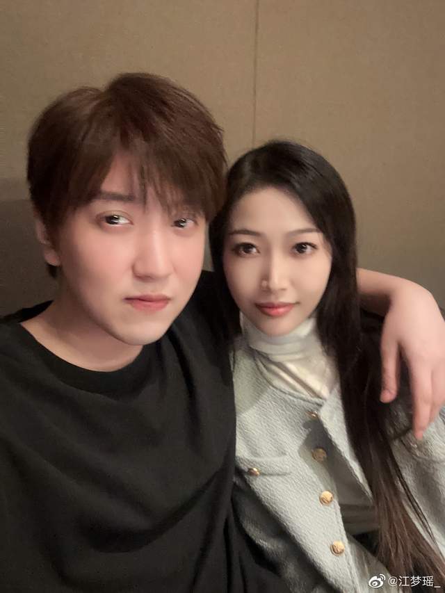 原创            合伙人曝白冰婚内出轨！炸裂聊天记录被泄，女方拿亲密录音威胁