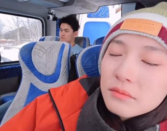 原创            张豆豆崩溃落泪，孙杨被吐槽妈宝男，伊能静态度一针见血