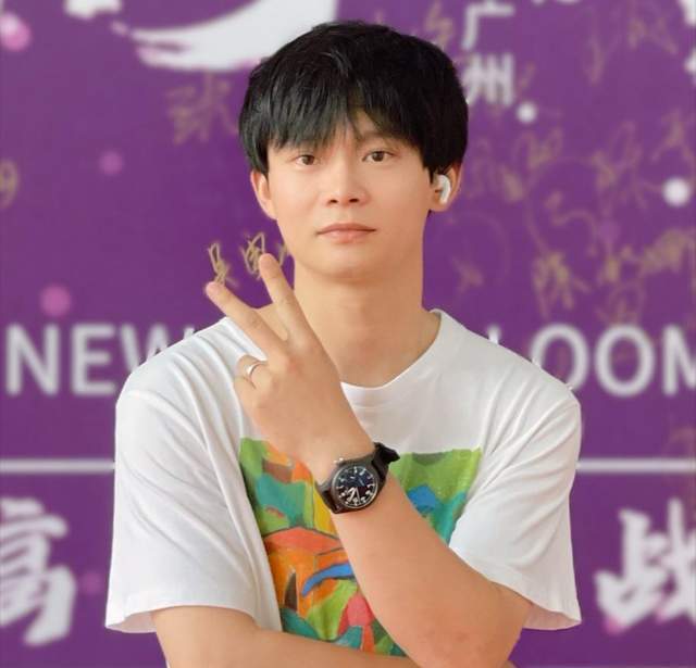 原创            知名网红“左克朋”官宣退网！发长文曝原因，每年娱乐消费几百万