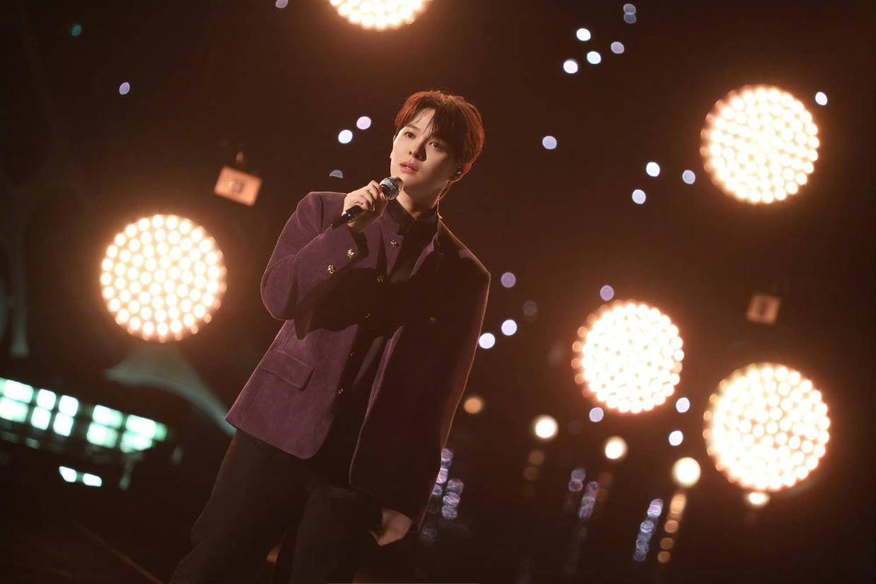 《歌手》选曲疑云 制片人揭秘：歌手自己说了算，尤长靖唱到哽咽封面图