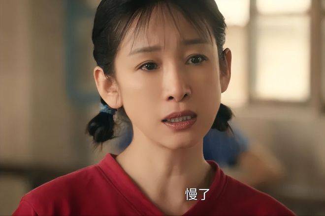 为何劝女星少整容?刘浩存、杨紫同框对比,应验张艺谋评价