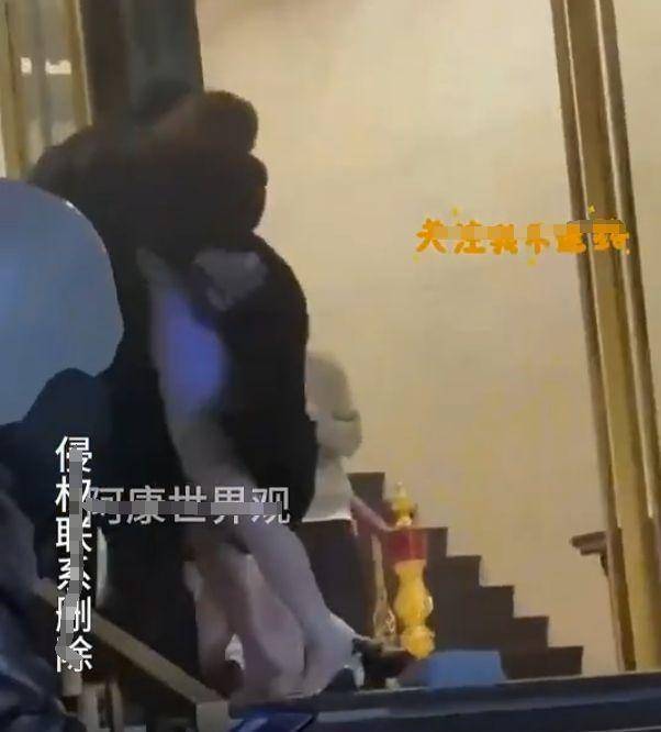 女子趁闺蜜醉酒,强行和闺蜜男友吃舌头:这种场所男女,只有欲望