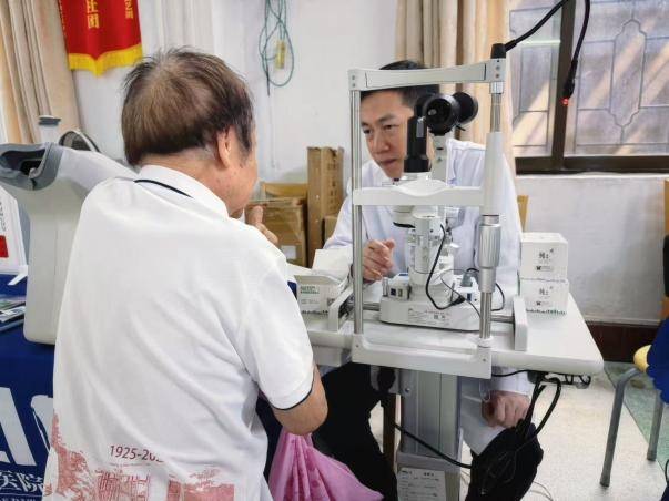 佛山爱尔眼科在盐步老干所这场爱眼日活动，太暖心了(图5)