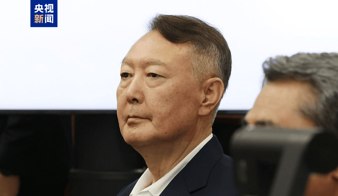 尹锡悦因“制造朝鲜平壤上空无人机入侵事件”,一审被判处有期徒刑30年 -华闻时空
