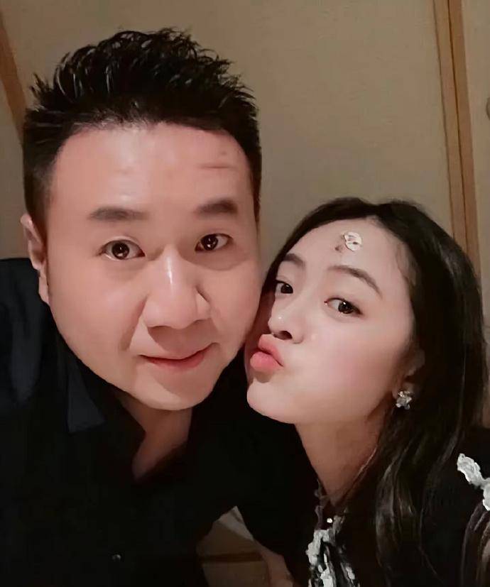 一舞封神后,被400亿东莞首富收入囊中,如今已是7岁孩子的妈妈