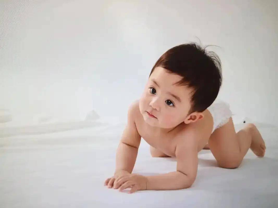 当“有毒”成为唯一叙事,品牌只能不停自证 当“有毒”成为唯一叙事,品牌只能不停自证