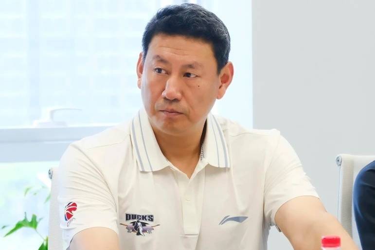 曝北京首钢确定新任主帅 李楠接过许利民教鞭