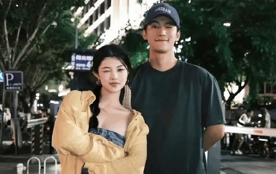 张天陈奕辰正式分手：从恋人到家人的人生轨迹分岔