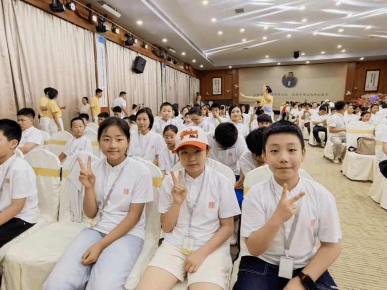 山海逐梦——邦德激光甘肃东乡逐梦少年公益夏令营 跨越千里搭建东西部青少年成长公益桥梁(图5) 山海逐梦——邦德激光甘肃东乡逐梦少年公益夏令营 跨越千里搭建东西部青少年成长公益桥梁(图5)