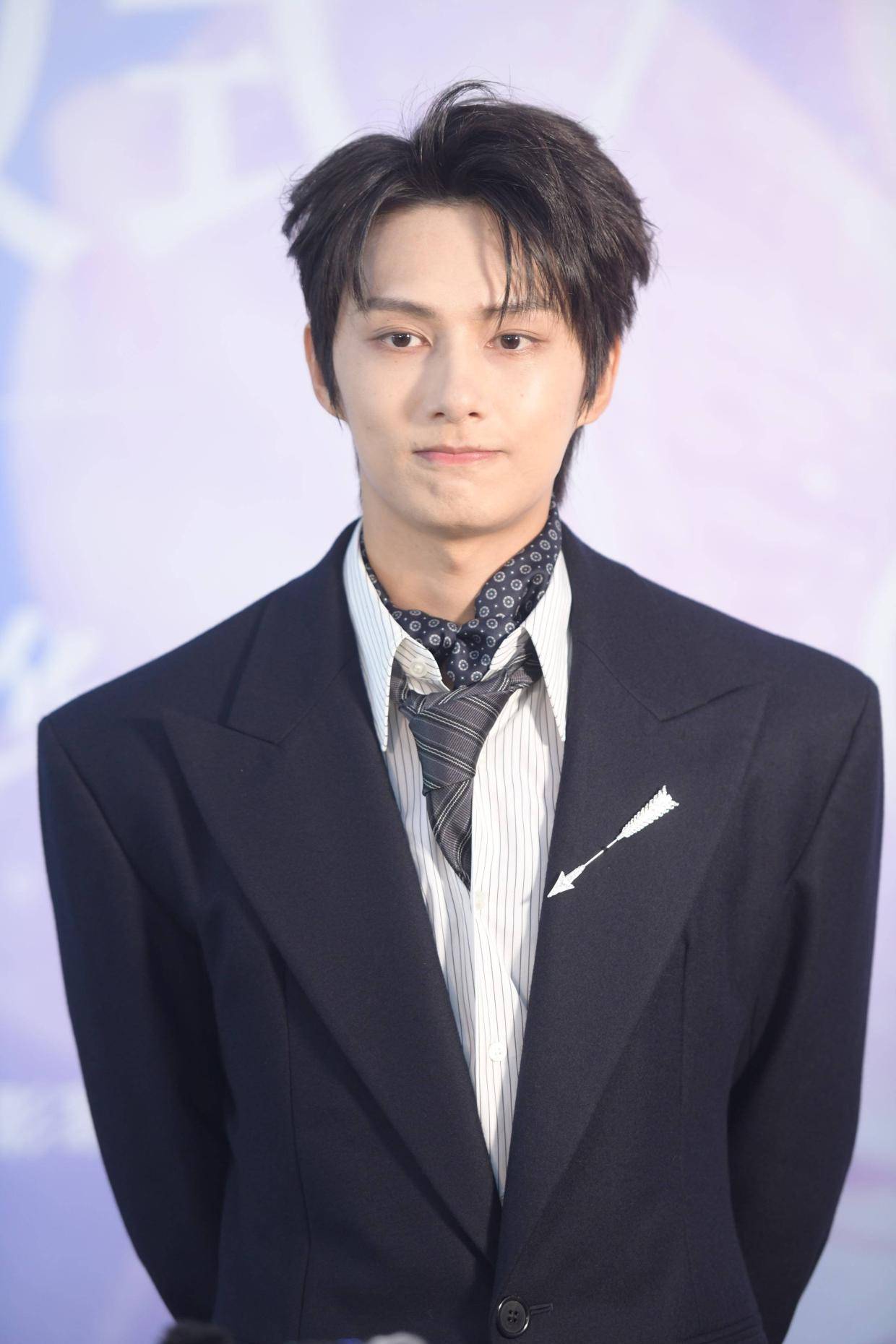 文俊辉凭《捕风追影》获百花奖最佳男配角提名 称荣誉属于大家封面图