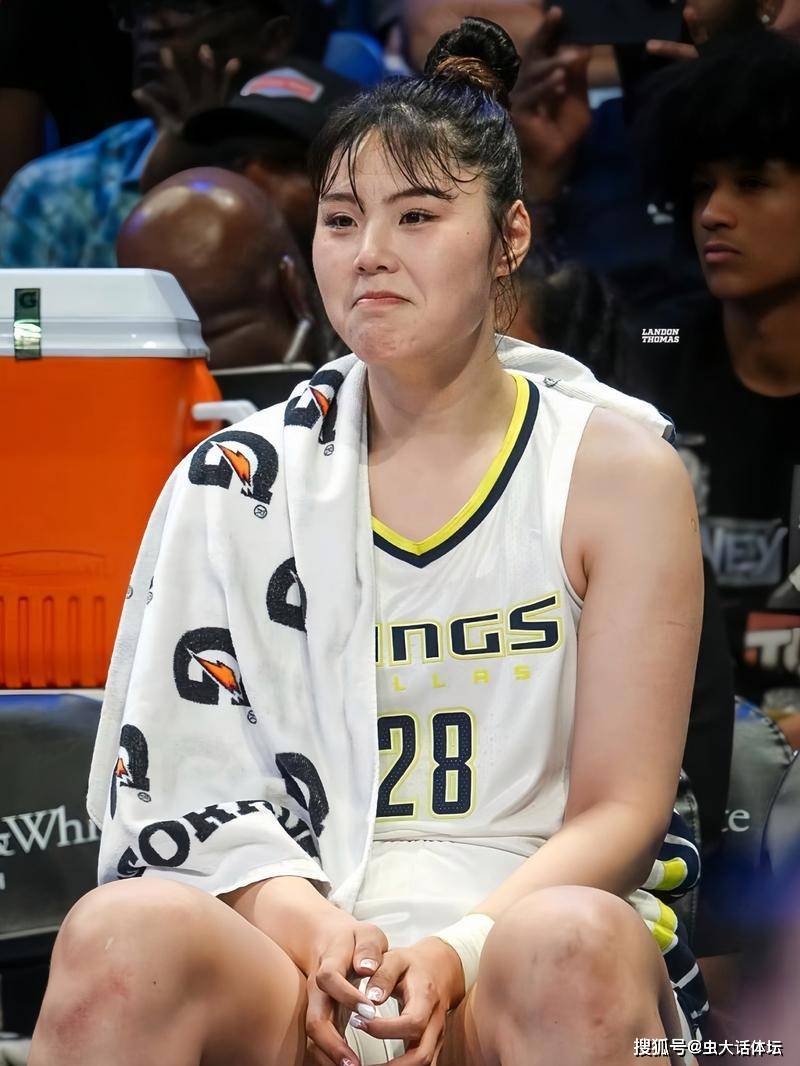 94‑88飞翼力克节奏！李月汝全程未登场，中国女篮内线为何难获机会？