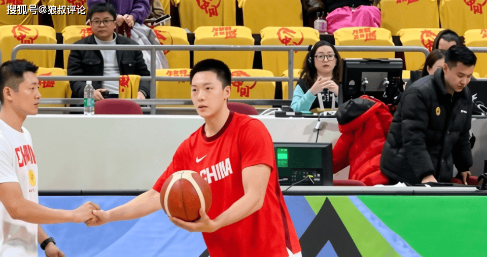 中国男篮vs乌拉圭前瞻：胡明轩王俊杰领衔归队 内线轮换引重点关注