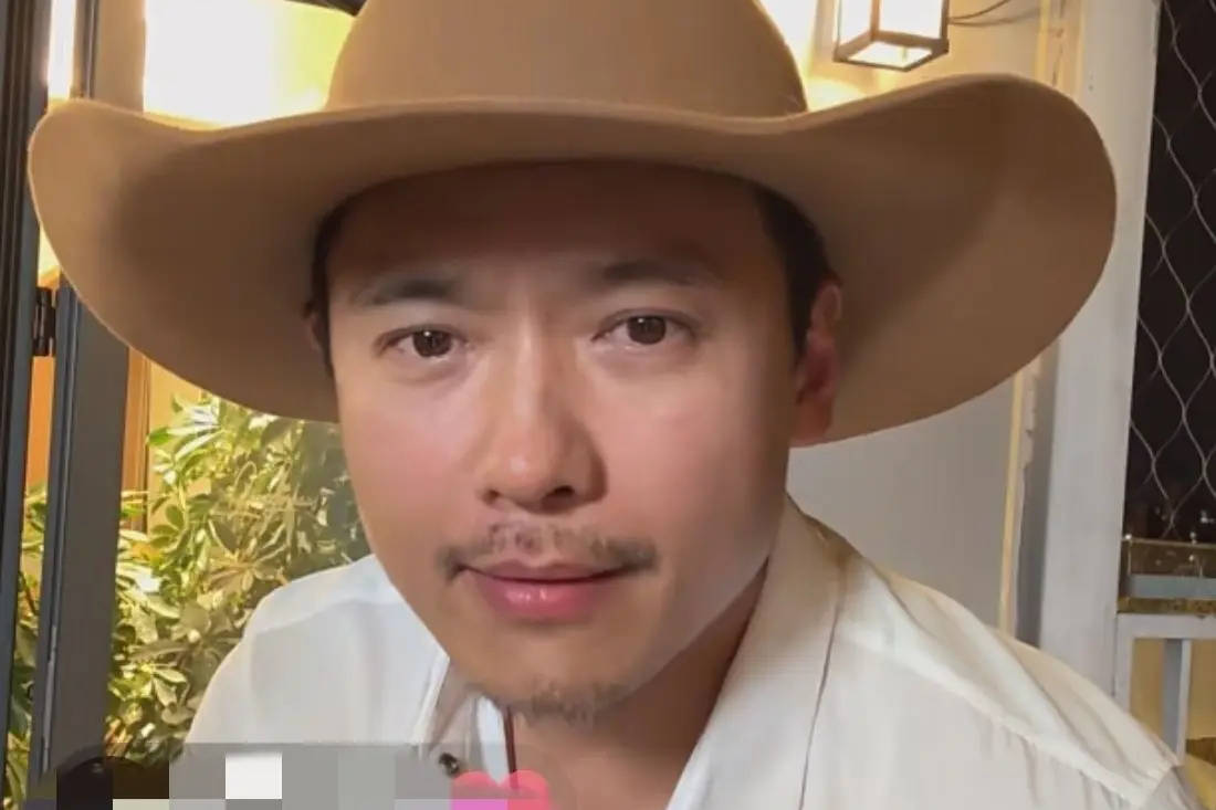 高云翔生日直播小酒窝惊喜现身 父女情深引网友热议