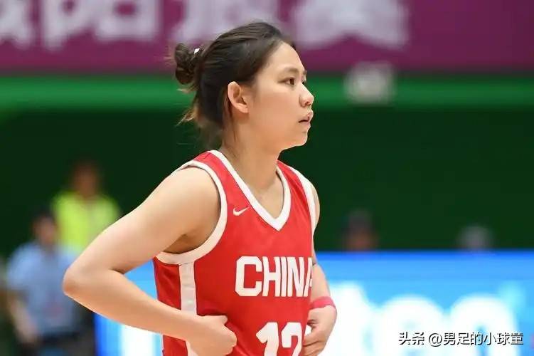 世界杯，中国女篮12人名单预测出炉，刘禹彤李缘2人落选