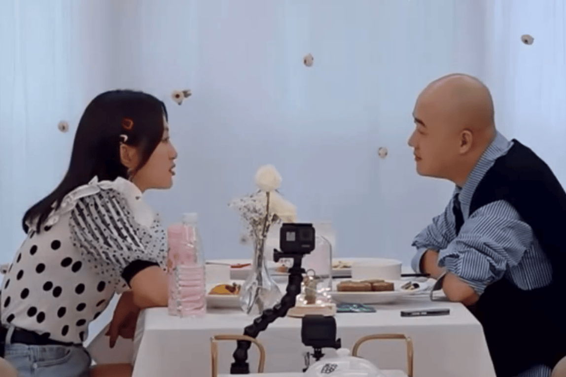 包文婧自曝二胎产后情绪低落 月嫂离开时崩溃大哭引关注