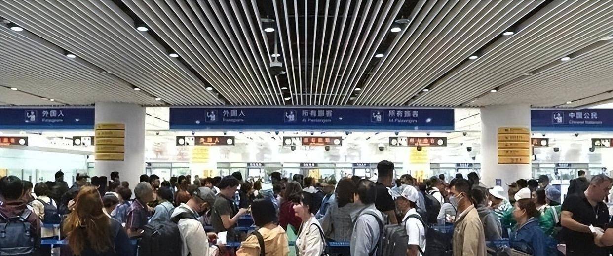 中缅边境瑞丽开展缅籍人员专项清查行动近期，云南瑞丽持续开展外籍人员入户及街面联合大排查，重点核查缅籍人员的入境渠道、证件有效性、住宿登记及务工资质。