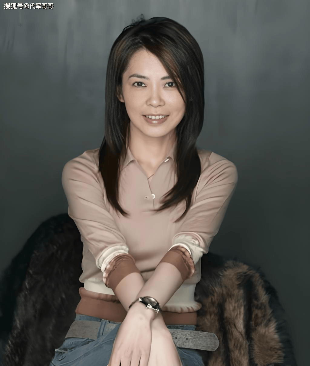 原创            64岁柴智屏近况曝光！与前夫陈诗舜离婚已经24年，如今女儿比她还漂亮