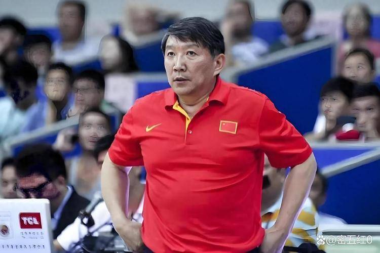为何放弃杨舒予？宫鲁鸣被质问，名记：没回来长期集训队员都有原罪