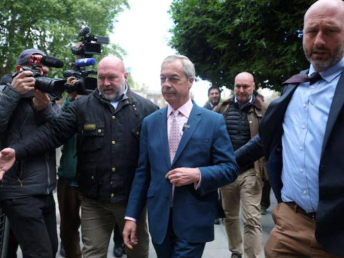 f6eff00403a241808514846cded91e72_tplv-tt-origin-web_gif.jpeg