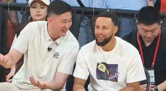 库里颜射杜锋！NBA传奇射手的光辉时刻，广东队能否引进他？