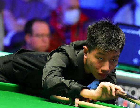 斯诺克最新战报：高阳4-0强势晋级，白雨露德比逆转，张家玮争夺赛点！