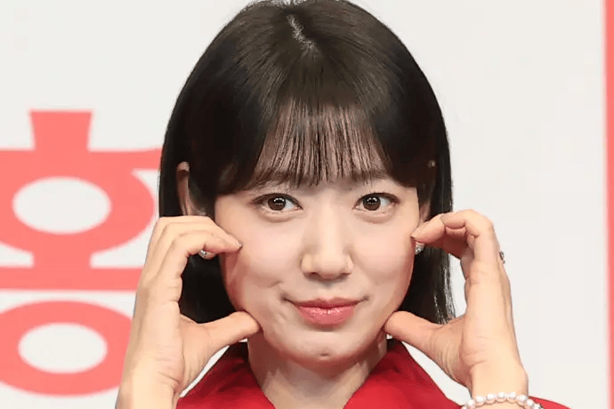 朴信惠二胎喜迎女婴：母女平安健康状况佳