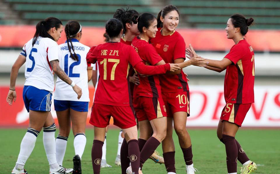 中国女足三战全胜！小组头名挺进，五战斩菲律宾不败，破五大纪录