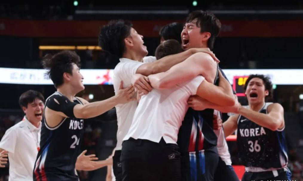 杨瀚森新队友！决赛狂轰27分18篮板，率队12年后再夺冠！