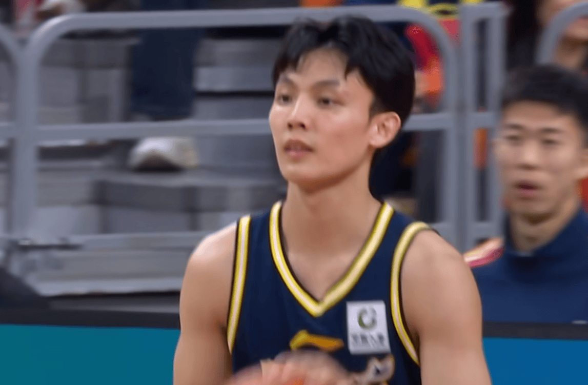 宏远速递！徐杰请缨回男篮被拒，萨姆纳正式到队，赞助商又发力