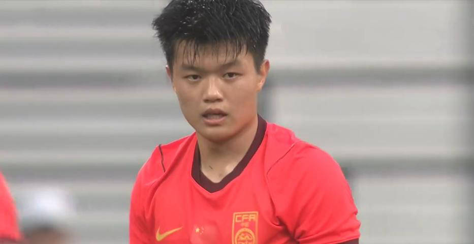 中国男足 vs 乌克兰