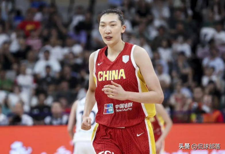 中国女篮最新决定曝光！全队写下报告，张子宇迎来首秀，5人离队