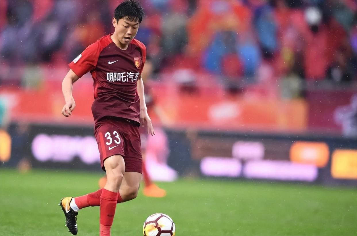 鲁能主力右后卫高准翼被国安主帅蒙哥马利用三年大合同锁定