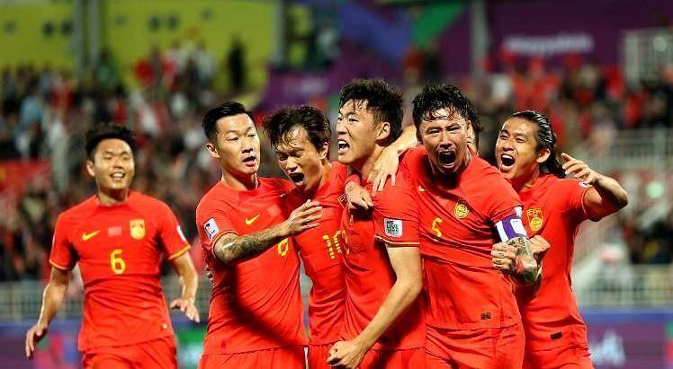 草根球队终于忍无可忍叫板国足！正式递交战书，让人肃然起敬，输了的裸奔赢了就喊师父