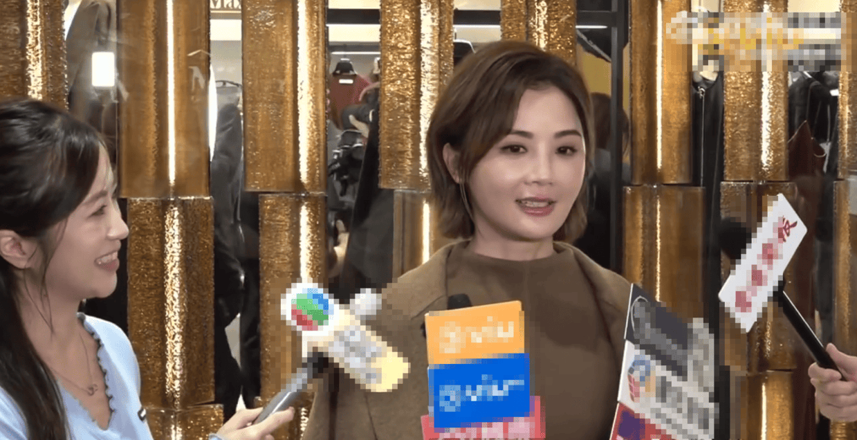 蔡卓妍再次否认怀孕 称收到一百多条祝福短信