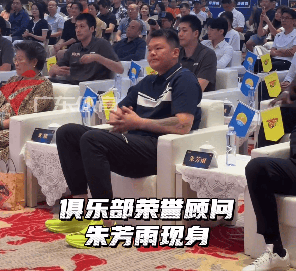 原创
            宏远早报！朱芳雨重返广东，陈老板组豪华4外援，杜锋下命令！