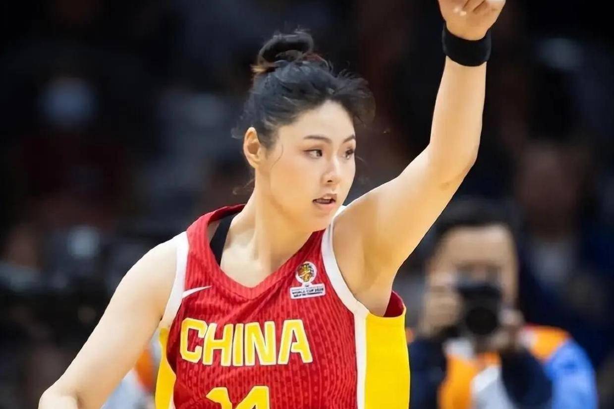 回归WCBA，李月汝官宣，正式签约，新东家曝光，此前因护照丢失缺席女篮世界杯