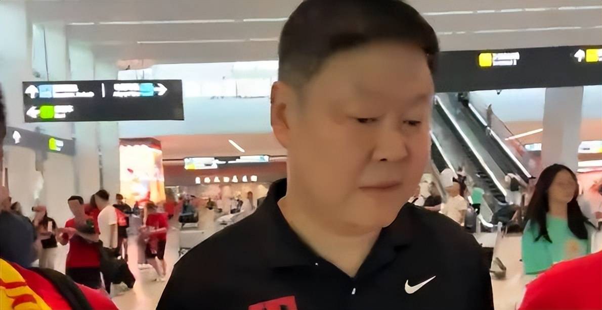 成都蓉城上一轮惜败津门虎后，球队主帅约翰阿洛伊西和老总姚夏，都急需给球员注入强心剂。