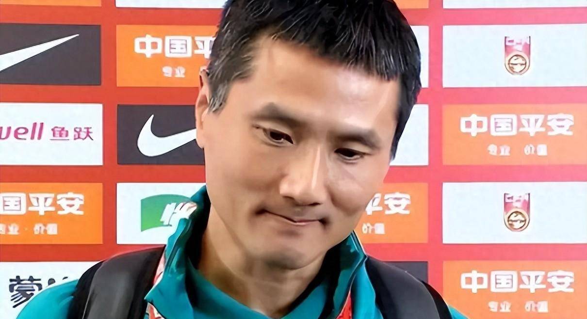 10.15日：高天意在申花踢得风生水起，为何遭邵佳一冷落沦为鸡肋？真实原因有3点