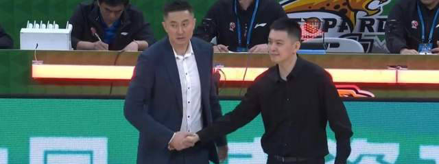 强强联手！杜锋与杨鸣共解CBA新赛季揭幕战，两人加起来拥有15个冠军