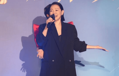 小S自曝与女儿出门有压力：女儿化全妆 自己素颜似番薯
