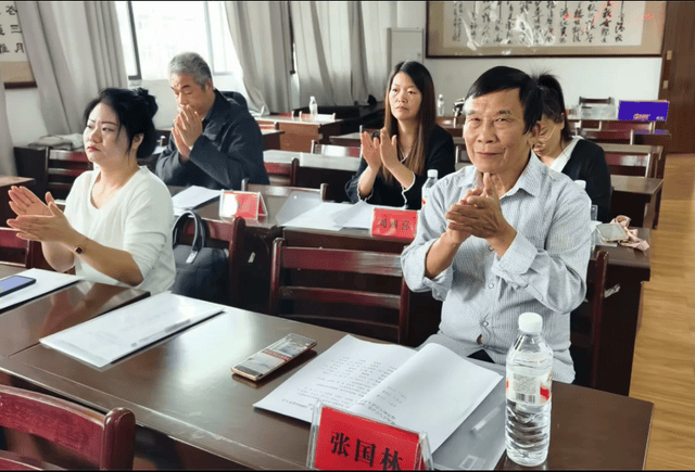 薪火赓续文脉 笔墨续写新篇——鄂州市华容区芦林风读写学会第二届换届大会圆满召开(图18)
